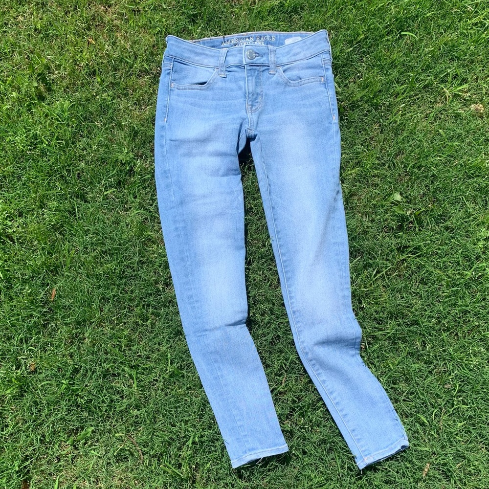 American Eagle “Super Super Stretch Jegging”